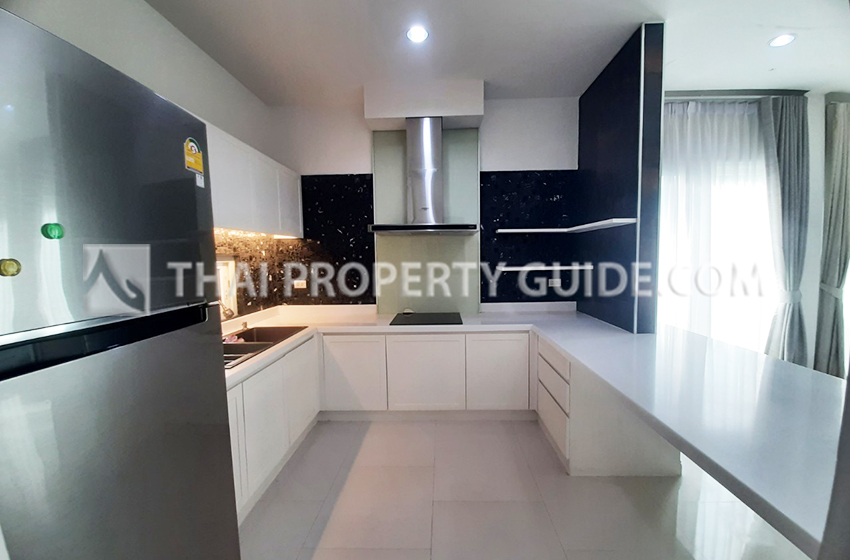 House with Shared Pool in Sukhumvit 